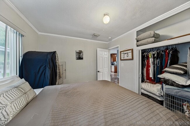 Photo - 701 NE 22nd Dr