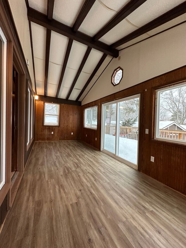 Photo - Charming 2 Bed / 2 Bath Home in Baraboo, WI