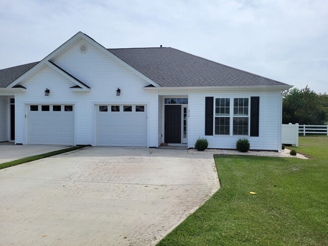 Building Photo - 214 Briarcliff Ct