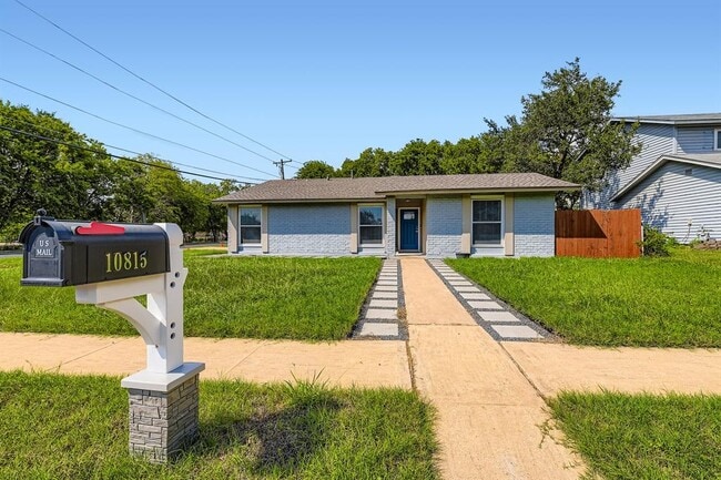 Photo - 10815 Lambert Cir