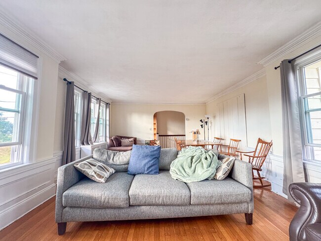 Photo - 28 Manet Rd