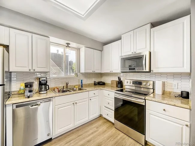 Building Photo - 5250 S Huron Way Unit 11-206