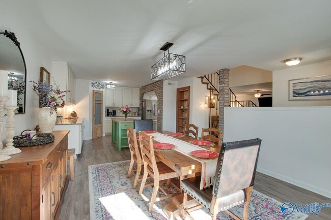 Photo - 2013 Wrenwood Dr SE