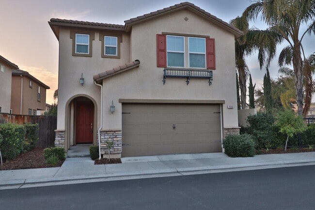 Building Photo - 7065 N Trendsetter Dr Rental