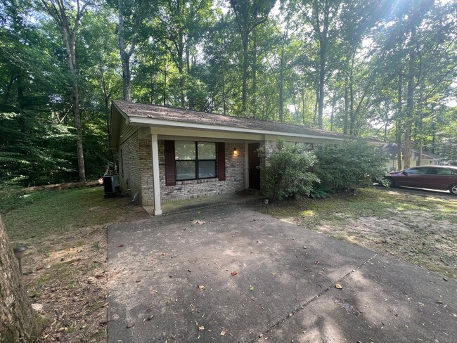 Photo - 2/1 Duplex in Northport
