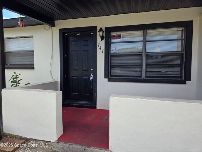 Photo - 747 E University Blvd