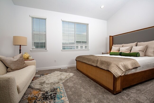 Towns - Bedroom