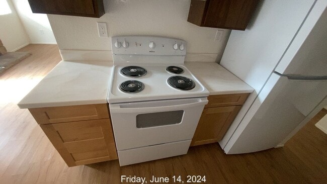 Photo - 2 Bed/1.5 Bath Updated Condo Near SMART/Hwy 101/Raleys Shopping Plaza/Washer-Dryer in Unit
