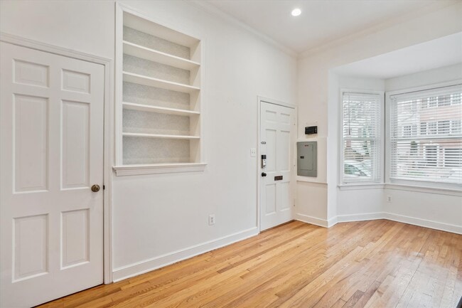 Photo - 2431 I St NW
