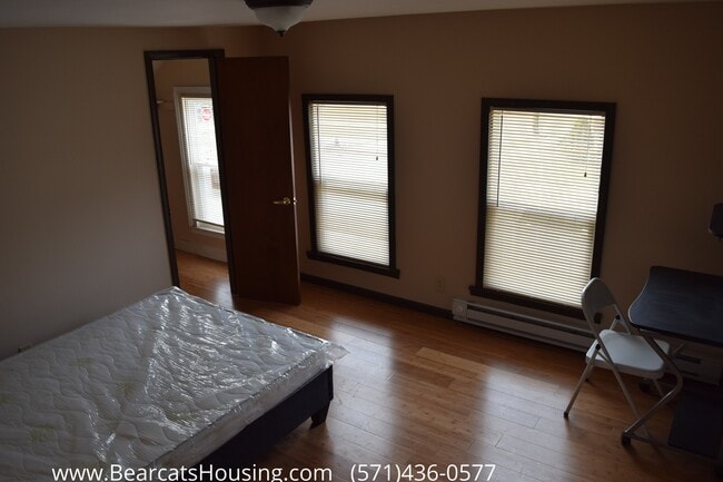 Photo - 100 Walnut St Unit 2-L