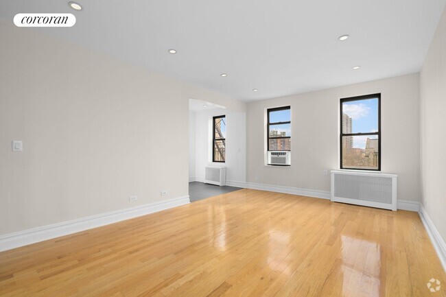 Building Photo - 10920 Queens Blvd Rental