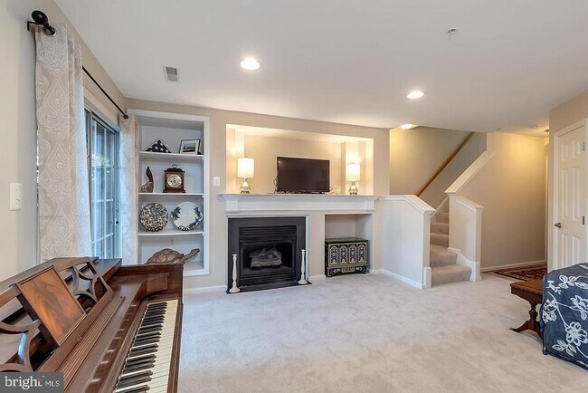 Photo - 337 Helmuth Ln