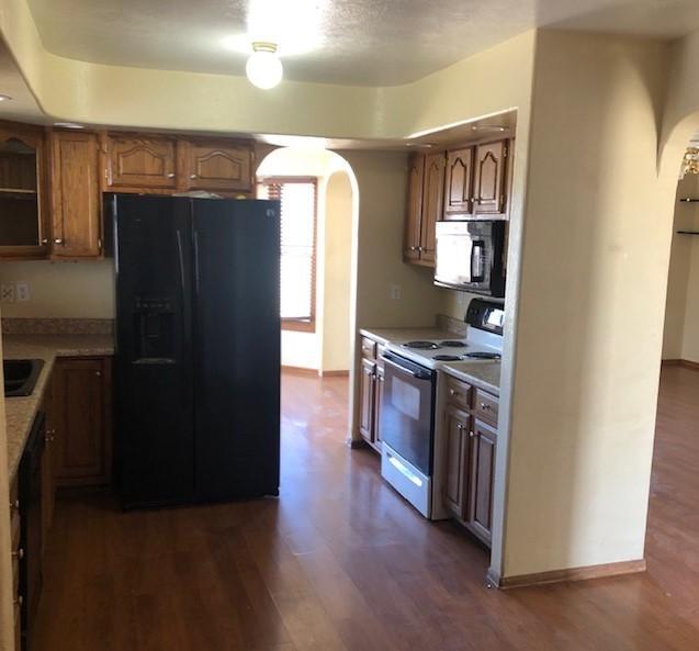 Photo - 985 S Monterosa Dr