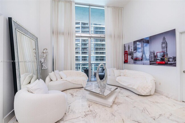 Photo - 475 Brickell Ave Unidad 2209 Rental