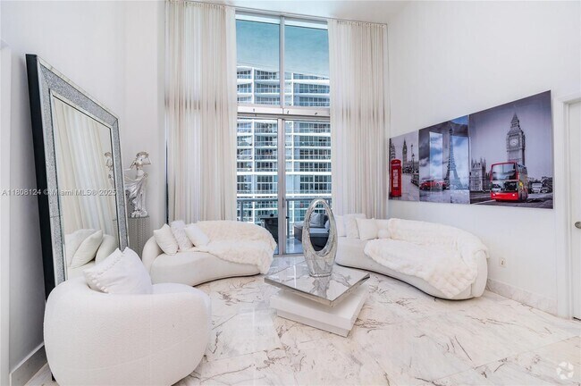 Building Photo - 475 Brickell Ave Unit 2209 Rental