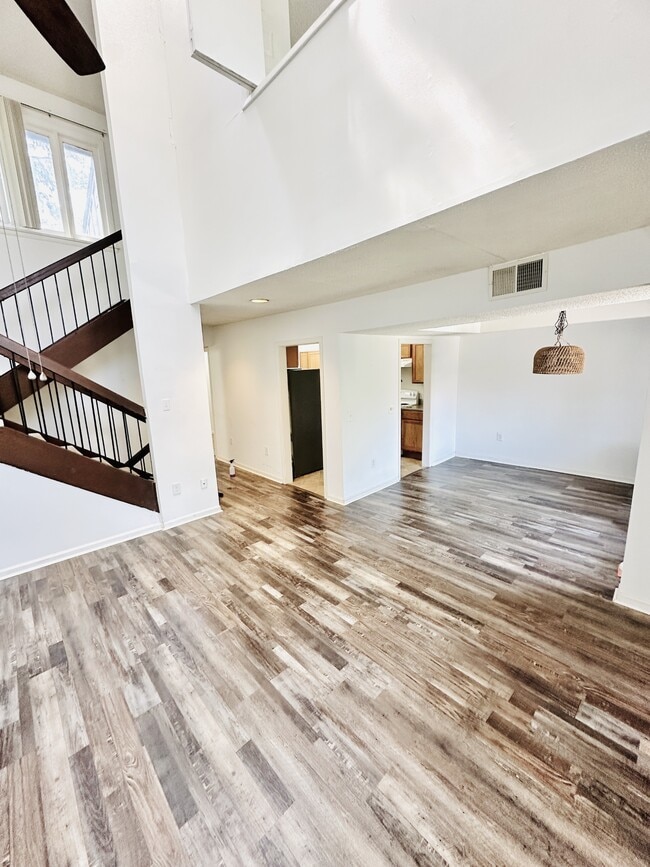 Photo - 2058 Watermark Pl