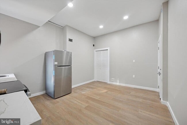 Photo - 247 S 44th St