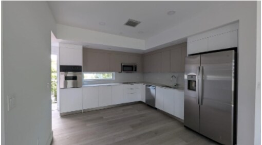 816 84th St Unit 4