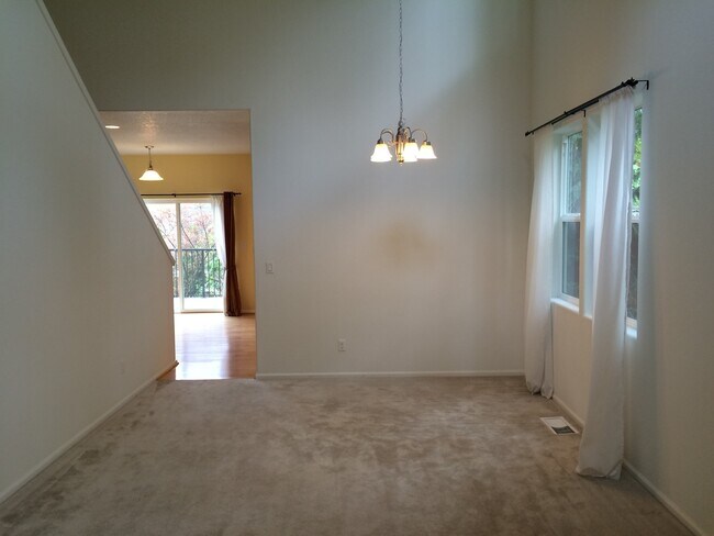 Photo - 9946 SW Taylor St