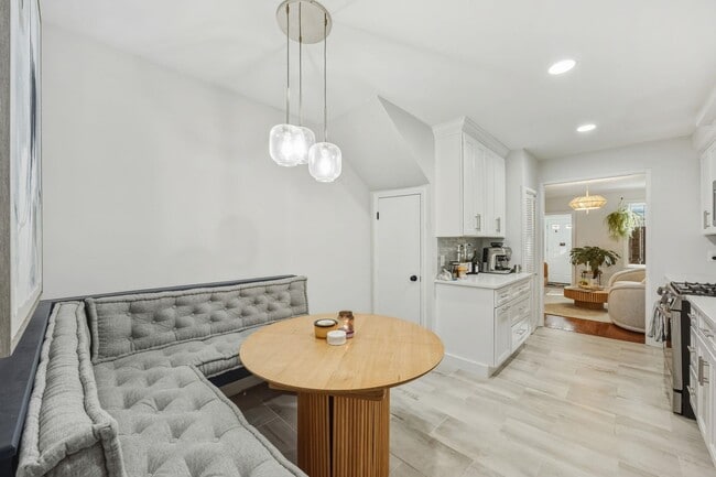 Photo - 135 Van Horne St