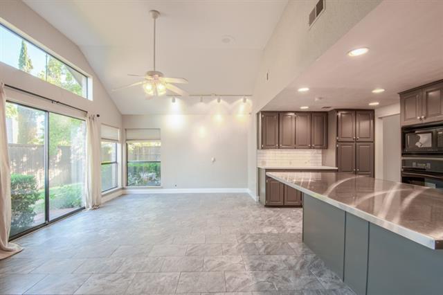 Photo - 5209 Old Shepard Pl