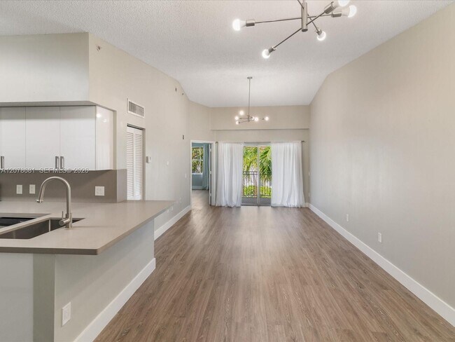 Building Photo - 155 NW 96th Terrace Unit 2-303