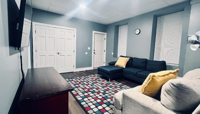 Photo - 320 S Potomac St Unidad 320