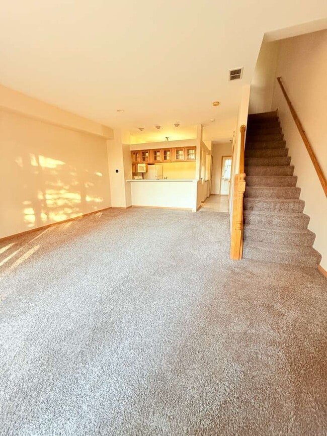 Photo - 705 Blossom Ct