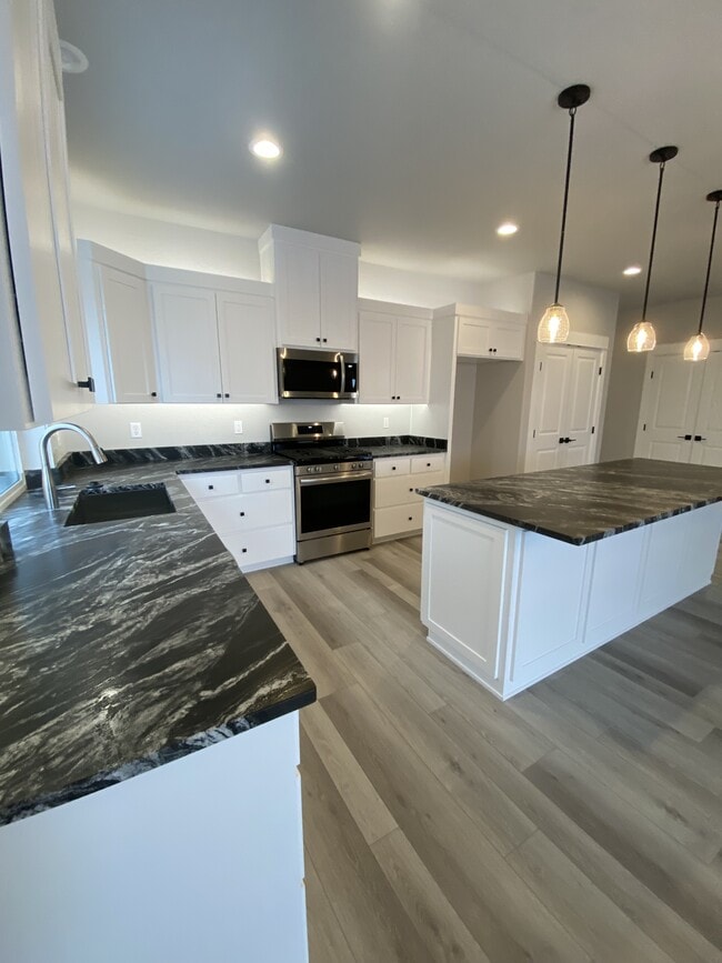 Photo - 3769 Durst St