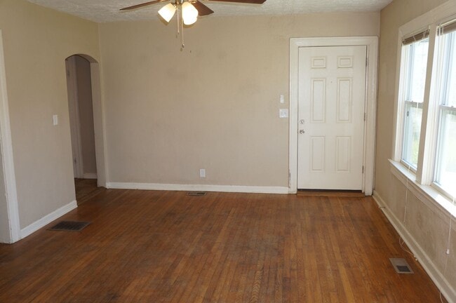 583 Colonial Cir SE Unit #2