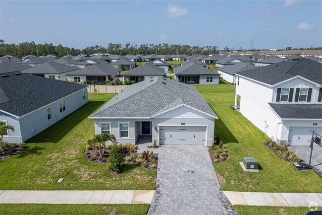 Building Photo - 16873 Castoro Dr Rental