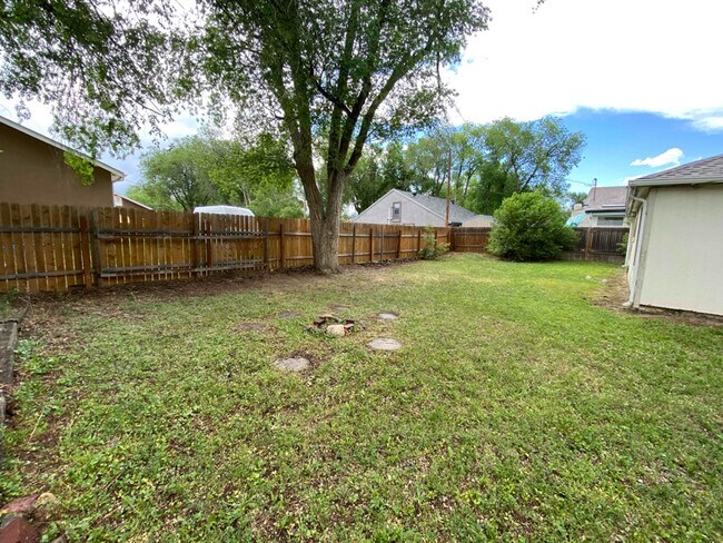 Photo - 2519 E Monument St