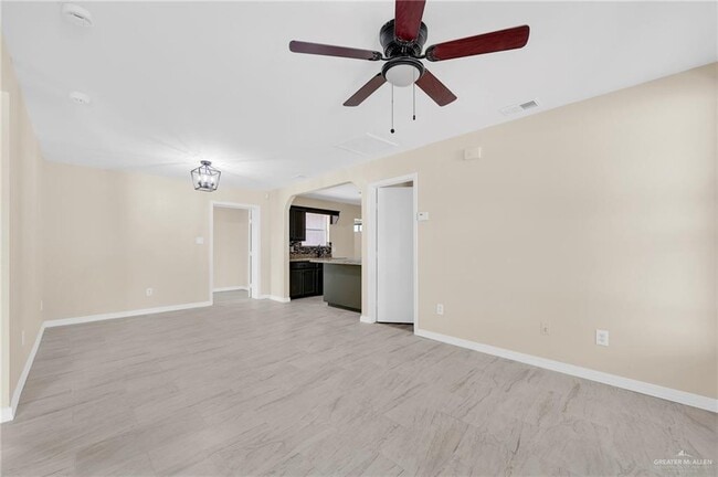 Photo - 18 West Dr
