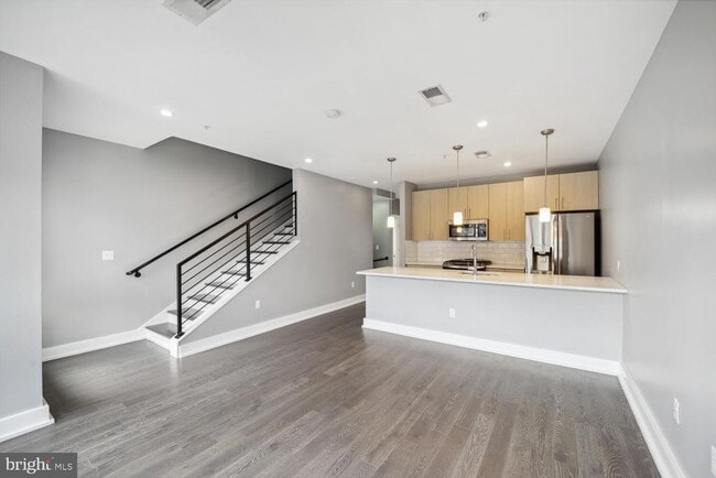 Building Photo - 2724 12th St NE Rental