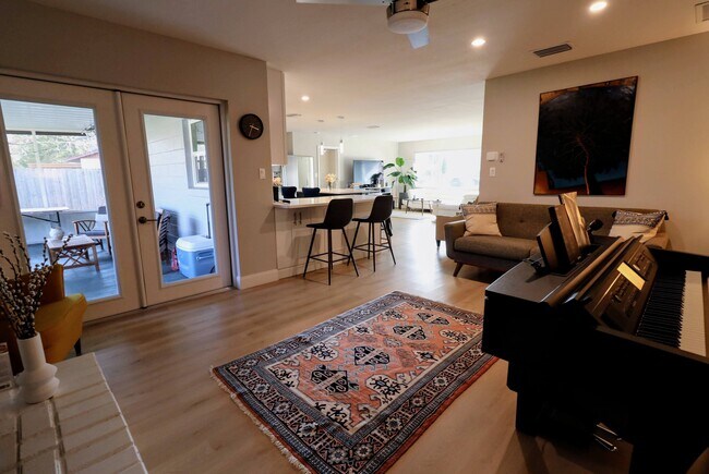 Photo - 5417 Ferrol Dr