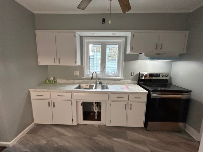 Photo - 140 Winchester St