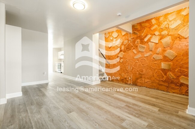 Photo - 552 N Wanamaker St