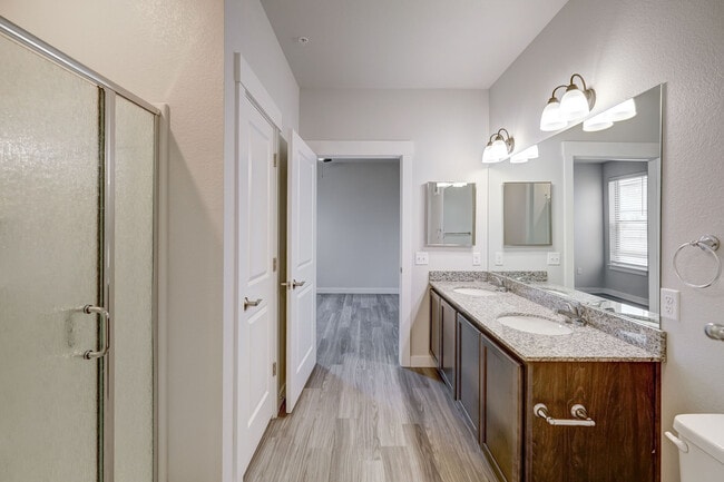 2 Bedroom Parkwood Bathroom