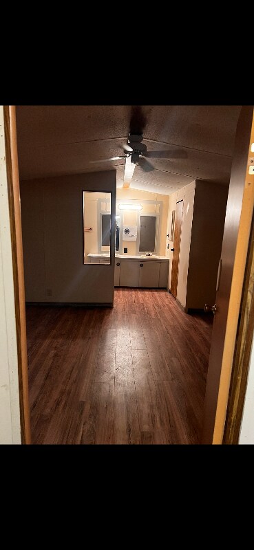 Photo - 5000 Price Rd