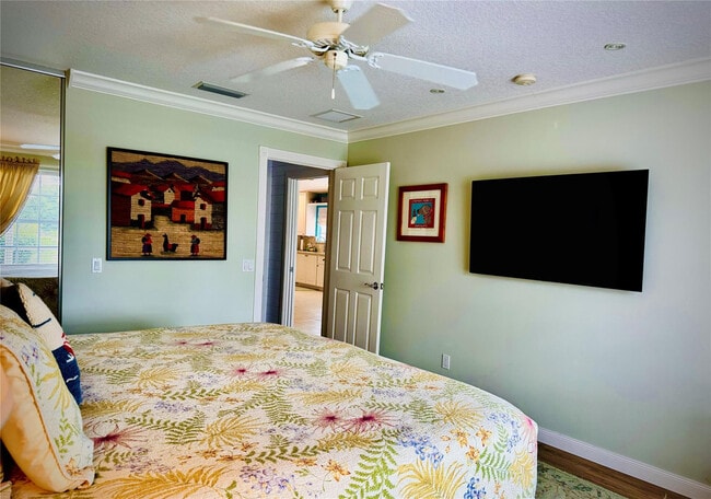 Photo - 10744 SW Elsinore Dr