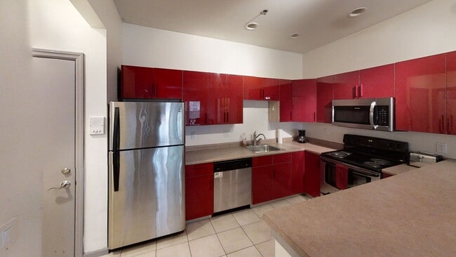 Photo - 103 S McCullough St