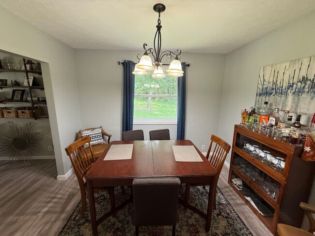 Beautiful 2 Bedroom in Secluded Area
