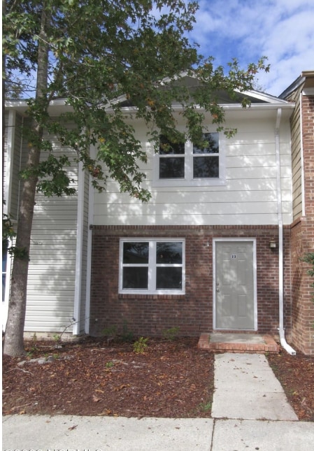 Building Photo - 80 Balsam Rd Rental