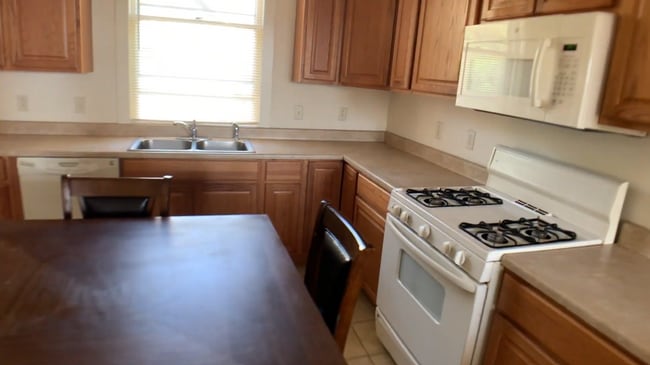 Photo - 202 Williams St Unit 3