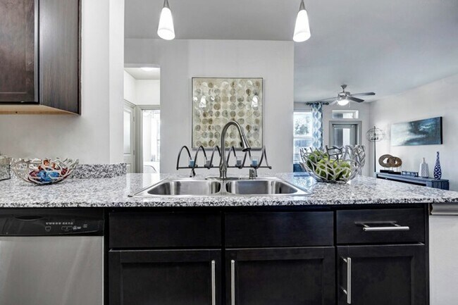 Photo - Oaks of Kyle Apartments