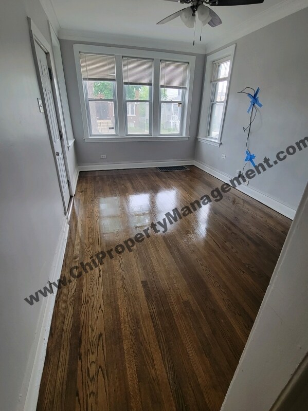 Photo - 6838 S Maplewood Ave Unit 1