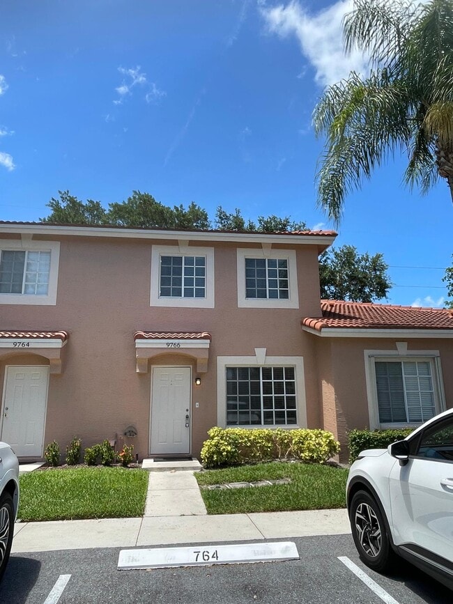 Building Photo - 9766 Kamena Cir