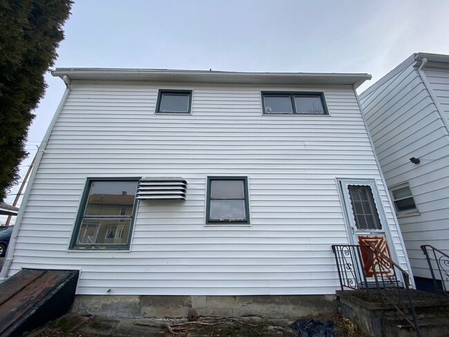 Photo - 3 Bedroom house available for pre lease