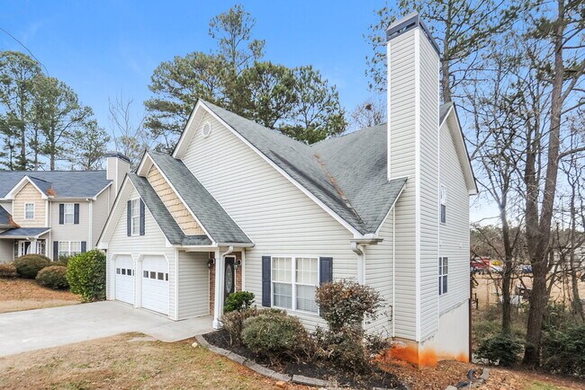 Photo - 216 MacKenzie Ct