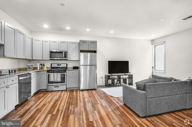 Building Photo - 2411 Kensington Ave Unit 209 Rental